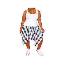 Load image into Gallery viewer, SCHOOLY HI-LO SKIRT