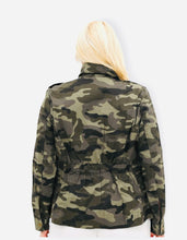 Load image into Gallery viewer, CAMO LONG SLEEVE JACKET- CURVY
